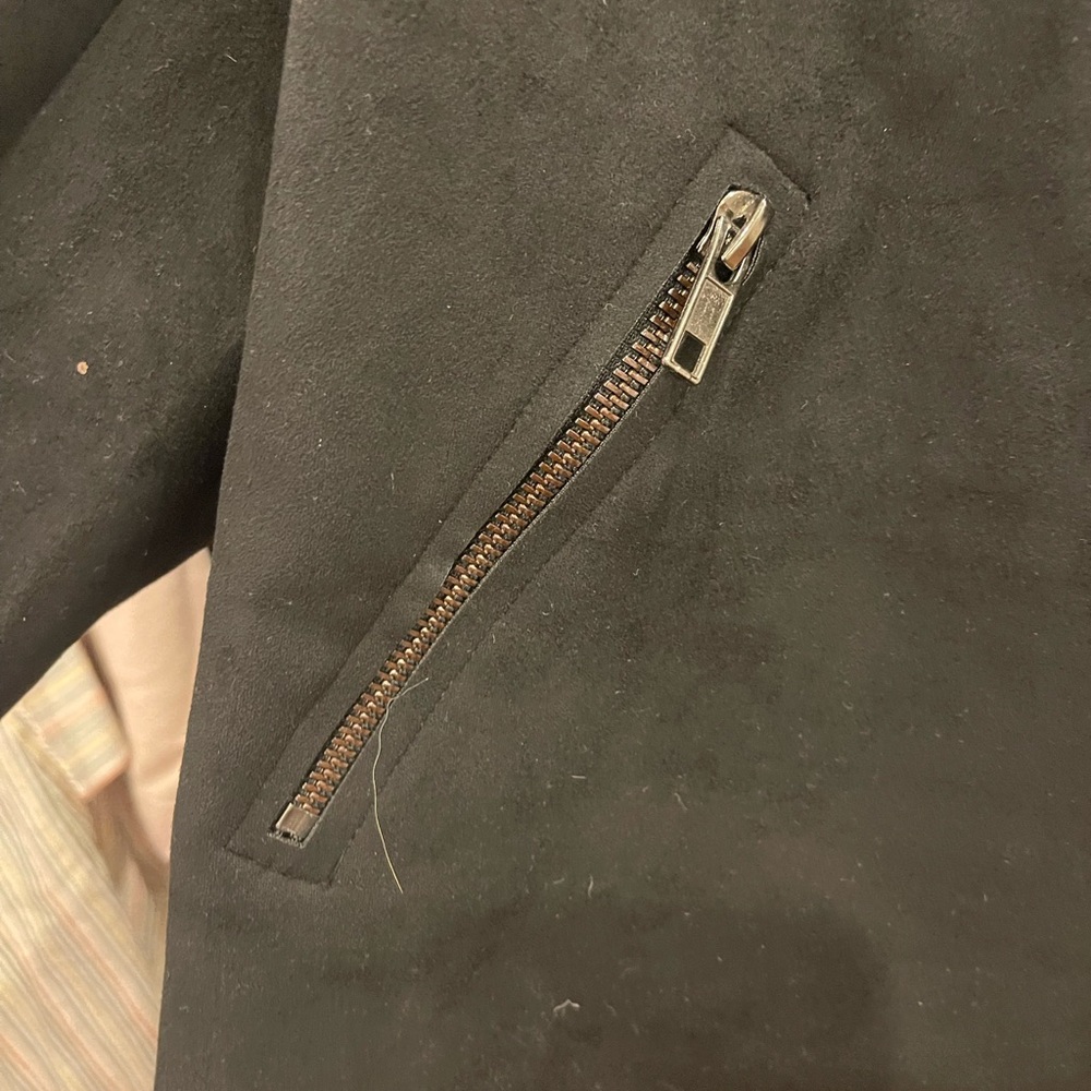 Black Jacket - image 3